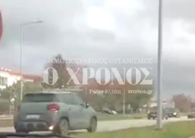 (Βίντεο) Κομοτηνή: Όχημα κινούταν ανάποδα στην ανατολική είσοδο της πόλης