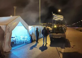 Μπλόκα αγροτών: Ενημέρωση για όλη την Ελλάδα – Πού είναι κλειστοί οι δρόμοι