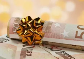 Από αύριο η προπληρωμή επιδομάτων, παροχών και Δώρου Χριστουγέννων από τη ΔΥΠΑ