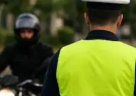 «Μηδενική ανοχή στη μη χρήση κράνους»: 9 παραβάσεις σε οδηγούς δικύκλων 