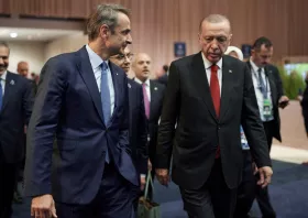 Συνάντηση Μητσοτάκη – Ερντογάν: Το παρασκήνιο με το ναυάγιο στη Νέα Υόρκη