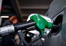 Fuel Pass: Διπλή επιδότηση για τους κατόχους οχημάτων diesel από 1η Απριλίου