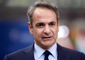 Κατώτατο μισθό στα 920 ευρώ ανακοίνωσε ο Κυριάκος Μητσοτάκης