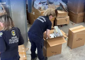 ΑΑΔΕ: Κατασχέθηκαν 2,5 εκ τεμάχια τσιγάρα στους Κήπους