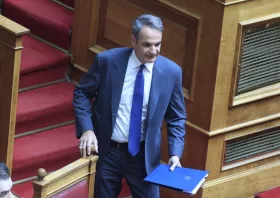 Αναστέλλεται η εξέταση αιτήσεων ασύλου για 3 μήνες για όσους έρχονται παράνομα από Βόρεια Αφρική
