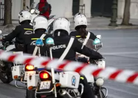 Όλες οι αλλαγές σε φόρους και μισθούς ενστόλων