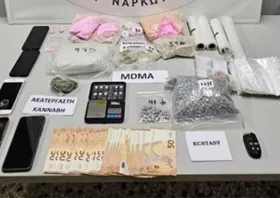 Καβάλα: Το σπίτι «έκρυβε» κιλά κοκαΐνης, MDMA και ναρκωτικά χάπια