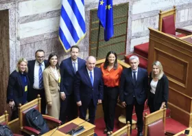Ψηφίστηκε το νομοσχέδιο για το 13ωρο