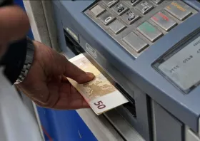 Πληρωμές ΟΠΕΚΑ Νοεμβρίου 2025: Πότε μπαίνει στα ΑΤΜ το Επίδομα Ενοικίου;
