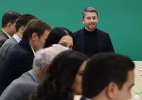 ΠΑΣΟΚ-ΚΙΝΑΛ: «Ανεπαρκής και προσχηματική» η σύσταση διακομματικής επιτροπής για το αγροτικό