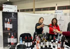 «Χάρτης Γεύσεων 2025»: Διαφημίστηκαν στη Θεσσαλονίκη τα κρασιά της ΑΜΘ