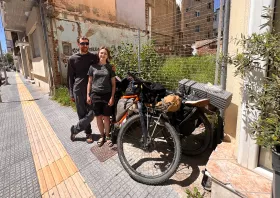 Ένα ταξίδι χιλιάδων χιλιομέτρων με ποδήλατο περνά από την Κομοτηνή