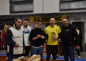 Βασιλόπιτα έκοψαν Komo Basket League και Σύνδεσμος Βετεράνων & Ερασιτεχνών Καλαθοσφαίρισης