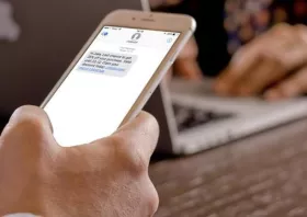 Προσοχή σε παραπλανητικά SMS που υποδύονται τις Τελωνειακές υπηρεσίες