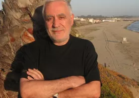 Στ. Λεμονίδης – Ο Κομοτηναίος δημοσιογράφος που μεσολάβησε για να έρθει η συλλογή Πετρίδη στο Ίδρυμα Ωνάση