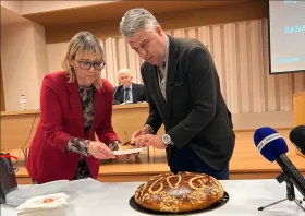 Έκοψε βασιλόπιτα το Περιφερειακό Συμβούλιο – ΒΙΝΤΕΟ