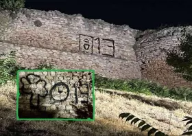 Βεβήλωσαν με οπαδικά συνθήματα το Κάστρο του Διδυμοτείχου! Έκαναν «καμβά» ένα από τα σημαντικότερα βυζαντινά μνημεία για να γράψουν «Θύρα 13»
