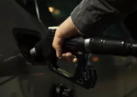 Fuel pass 2026: Τα λάθη που στερούν το voucher - Ποια ΑΦΜ κάνουν αίτηση σήμερα