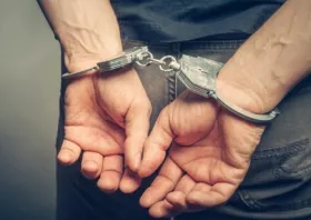 Χειροπέδες σε δύο μέλη εγκληματικής συμμορίας – Εξαπάτησαν ηλικιωμένη στον Έβρο