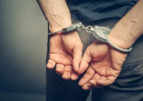 Καβάλα: Στα χέρια της αστυνομίας ανήλικοι κλέφτες τριών καταστημάτων 