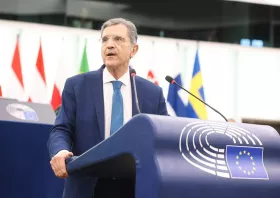 ΕΕ: Πρόσθετη χρηματοδότηση για  το μεταναστευτικό ζήτησε ο Γιώργος Αυτιάς