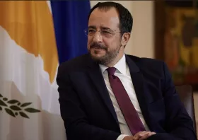 Ν. Χριστοδουλίδης: Η Κυπριακή Δημοκρατία δεν εμπλέκεται σε οποιαδήποτε στρατιωτική επιχείρηση και δεν αποτελεί τον στόχο των επιθέσεων