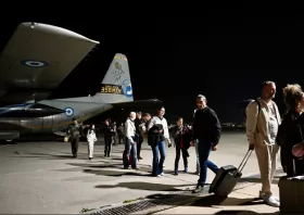 Συνεχίζεται ο επαναπατρισμός Ελλήνων από τη Μέση Ανατολή