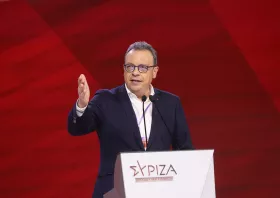 Σ. Φάμελλος: Μόνιμη μείωση του ΦΠΑ, 13ος και 14ος μισθός στο Δημόσιο
