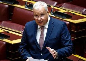 Ενημέρωση για τις αποζημιώσεις των κερασοπαραγωγών ζητάει ο Ιλχάν Αχμέτ