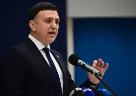 Β. Κικίλιας: Χτυπήθηκε ελληνόκτητο πλοίο στη Μαύρη Θάλασσα – Καλά στην υγεία τους οι ναυτικοί