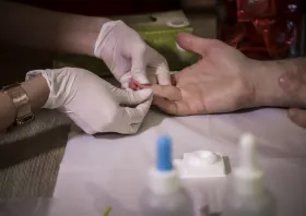 Δωρεάν εξετάσεις για HIV, ηπατίτιδες και σύφιλη στην Κομοτηνή
