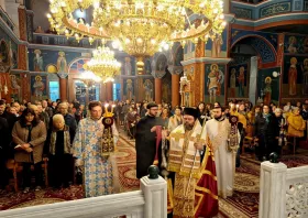 Σε κλίμα κατάνυξης η Γ΄ Στάση των Χαιρετισμών στη Μητρόπολη Μαρωνείας και Κομοτηνής