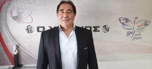 Ανίκανη διοίκηση που παραπαίει ανάμεσα στην παρανομία και την παράνοια Ανίκανη διοίκηση που παραπαίει ανάμεσα στην παρανομία και την παράνοια