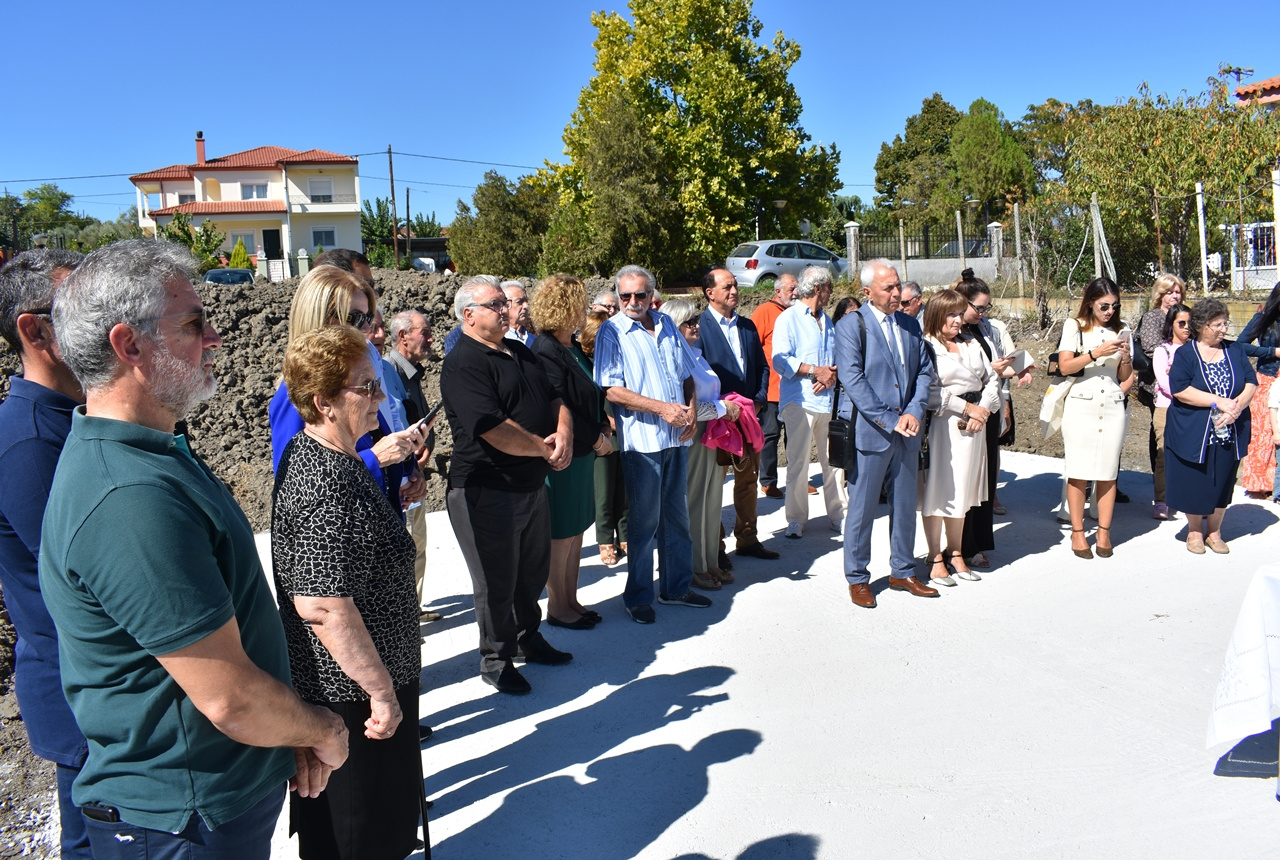 Θεμελιώθηκε ο νεοαναγειρόμενος ναός Αγίας Αικατερίνης Μεσοχωρίου