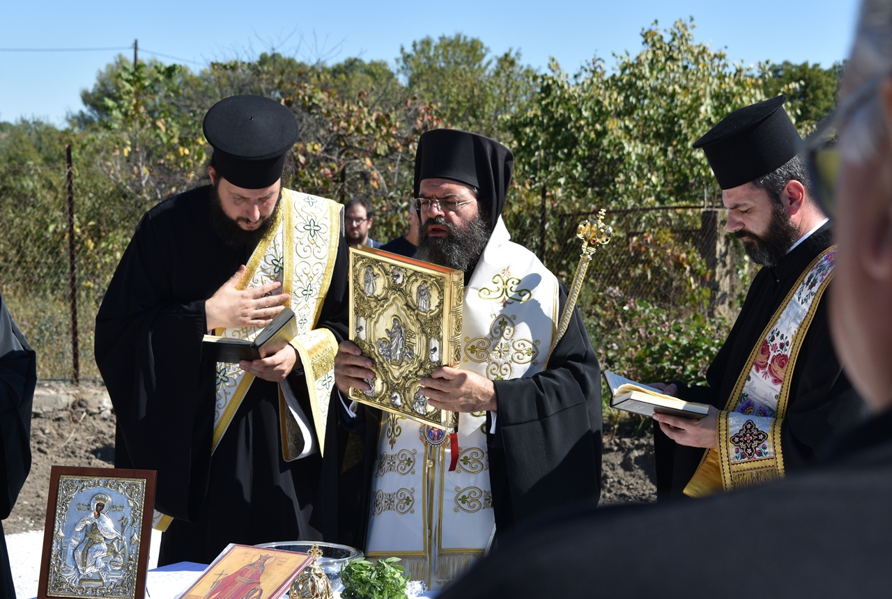 Θεμελιώθηκε ο νεοαναγειρόμενος ναός Αγίας Αικατερίνης Μεσοχωρίου